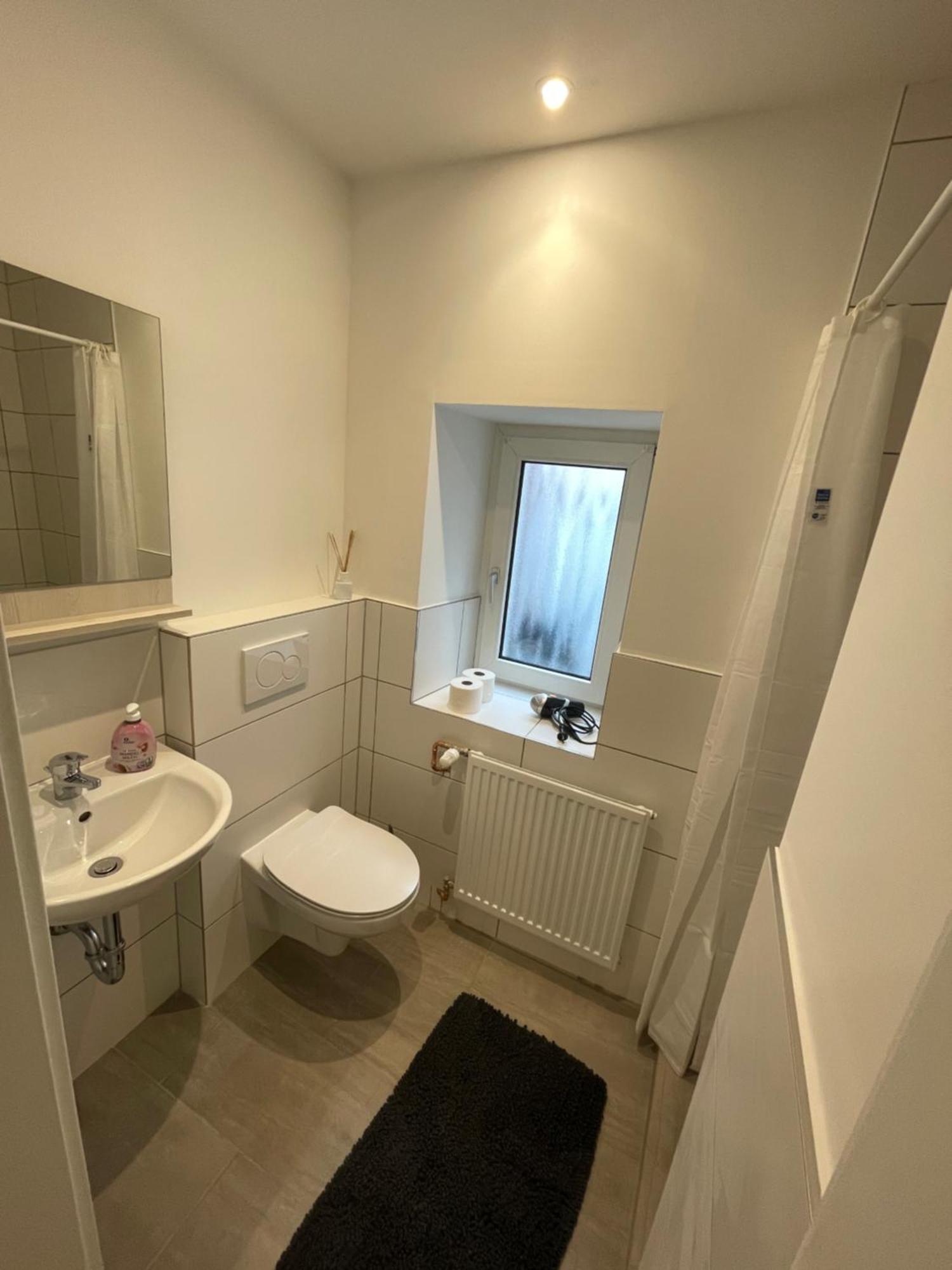 Gemuetliches Appartement Naehe Zentrum Mit Kueche Hassfurt Bagian luar foto