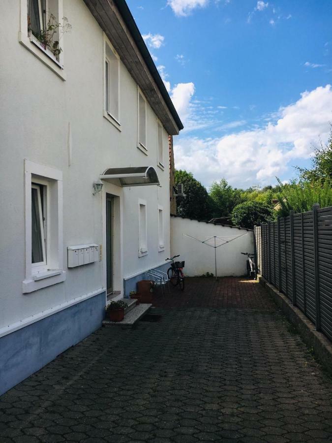 Gemuetliches Appartement Naehe Zentrum Mit Kueche Hassfurt Bagian luar foto
